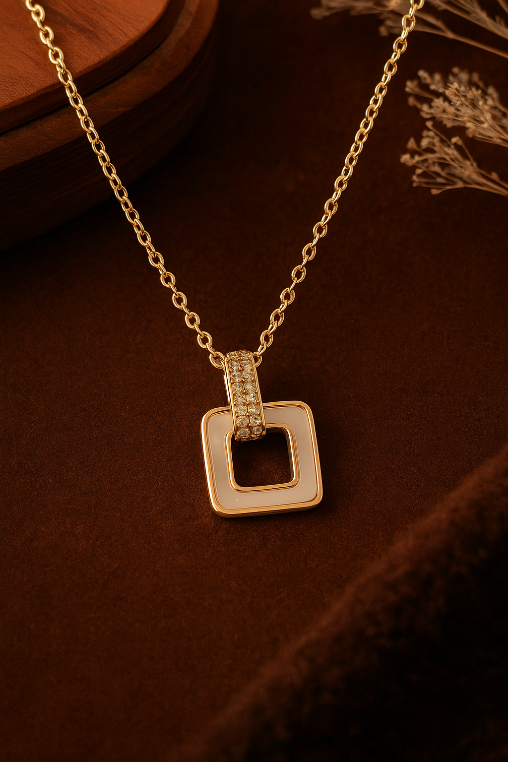 Frame & Frost Pendant